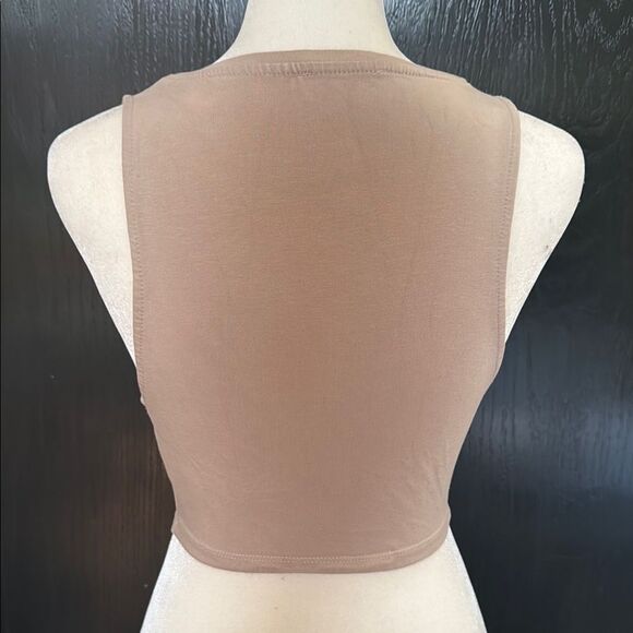 Zara Classic Tan Sleeveless Crop Top. Size Small. - Picture 3 of 6